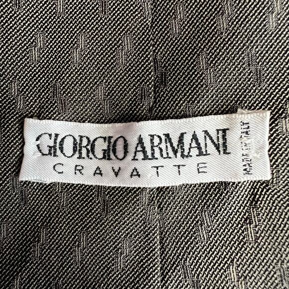 Giorgio Armani Men's Cravatte Grey Silk Tie Made in Italy 59"x3.7" - Picture 6 of 8